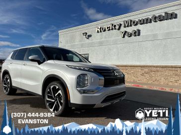 2024 Mitsubishi Outlander SE's photo