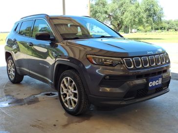Used 2022 Jeep Compass Latitude Lux