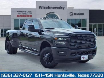 2025 RAM 3500 Tradesman Crew Cab 4x4 8' Box