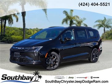New 2027 Chrysler Pacifica Limited Awd
