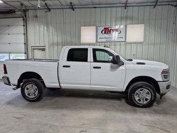 2025 RAM 2500 Tradesman Crew Cab 4x4 6'4' Box