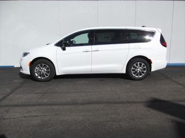 New 2026 Chrysler Pacifica Limited Awd
