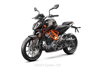 2023 KTM Duke in a Black exterior color. New England Powersports 978 338-8990 pixelmotiondemo.com 