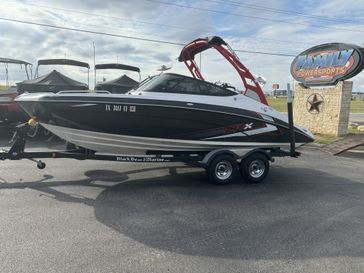 2018 Yamaha AR 212X WHITE AND BEIGE 