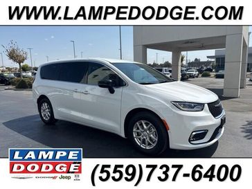New 2026 Chrysler Pacifica Select