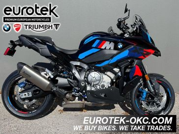 2025 BMW M1000XR 
