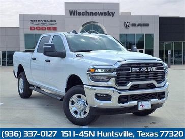 2025 RAM 2500 Tradesman Crew Cab 4x4 6'4' Box