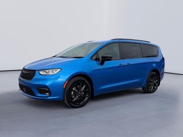 New 2026 Chrysler Pacifica Select Awd