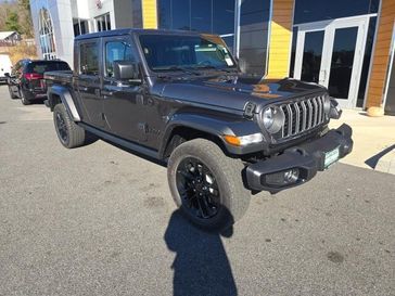 2025 Jeep Gladiator Nighthawk 4x4