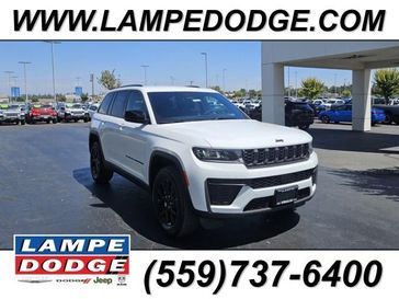 New 2026 Jeep Grand Cherokee Laredo Altitude 4x4