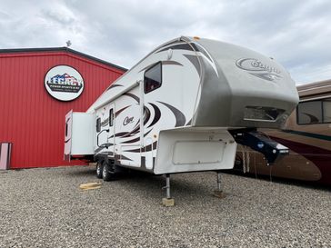 Used 2012 KEYSTONE COUGAR M-318 