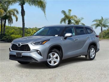 Used 2024 Toyota Highlander XLE FWD (Natl) in a Celestial Silver Metallic exterior color and Blackinterior. Southbay Chrysler Jeep Dodge Ram (424) 404-5521 pixelmotiondemo.com 