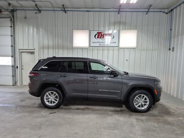 2025 Jeep Grand Cherokee Laredo X 4x4