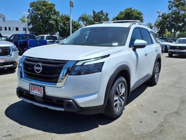 New 2025 Nissan Pathfinder SL