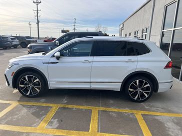 Used 2022 Volkswagen Tiguan SEL R-Line