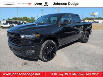 2025 RAM 1500 Laramie Crew Cab 4x4 5'7' Box Diamond Black Crystal Pearl Coat