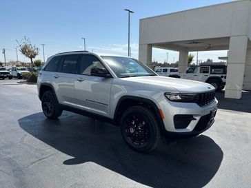 New 2025 Jeep Grand Cherokee Altitude 4x4