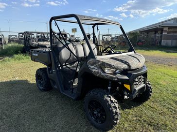 2025 Can-Am Defender DPS HD7 