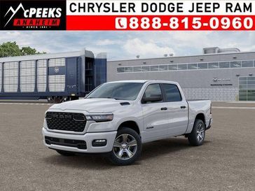 New 2026 RAM 1500 Express Crew Cab 4x4 5'7' Box
