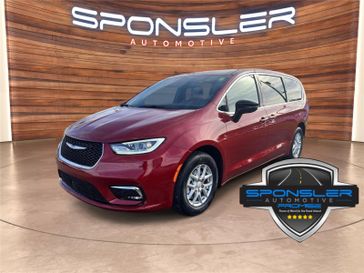 New 2026 Chrysler Pacifica Select