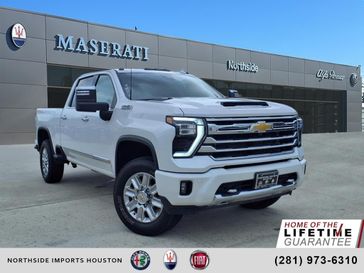2024 Chevrolet Silverado 3500HD High Country Iridescent Pearl Tri Coat