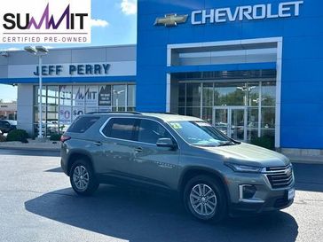 Used 2023 Chevrolet Traverse LT