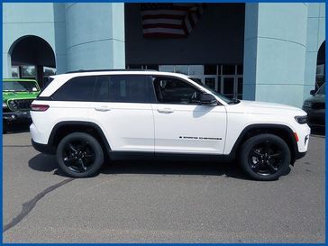 Used 2023 Jeep Grand Cherokee Limited