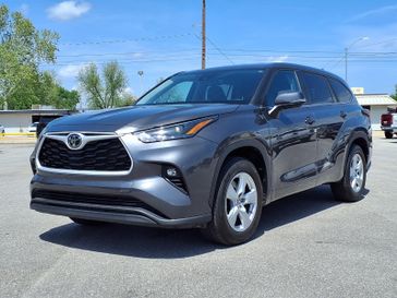 Used 2025 Toyota Highlander XLE