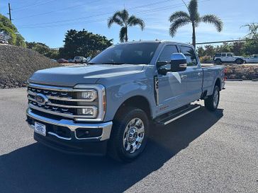 2025 Ford F-350 LARIAT Crew Cab SRW 8' Box