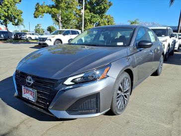 New 2025 Nissan Altima SV