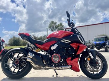 Used 2024 Ducati Diavel V4 
