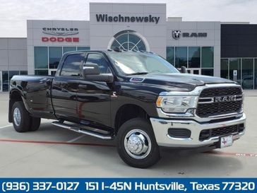 2024 RAM 3500 Tradesman Crew Cab 4x4 8' Box