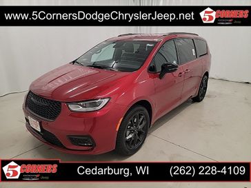 2024 Chrysler Pacifica Touring L Awd