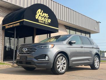 2022 Ford Edge Titanium