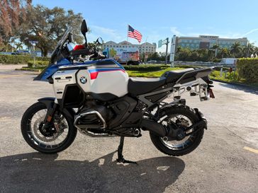 RACING BLUE MELLIC