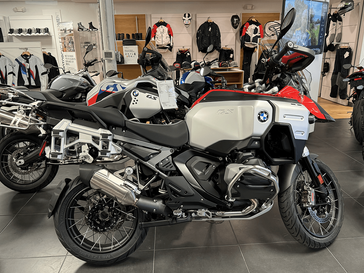 2025 BMW R1300GSA 