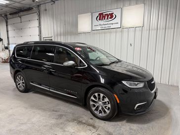 Used 2024 Chrysler Pacifica Hybrid Pinnacle