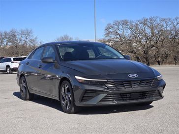 Used 2025 Hyundai Elantra SEL Convenience
