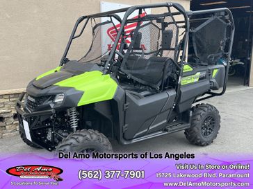 2024 Honda SXS700M4DLR  in a KRYPTON GREEN exterior color. Del Amo Motorsports of Los Angeles (562) 262-9181 delamomotorsports.com 