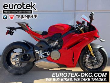 2025 Ducati Panigale V4 S 