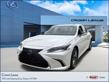 2025 Lexus ES 300h Luxury