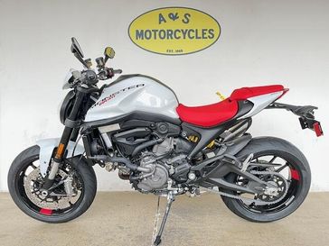 2025 Ducati MONSTER PLUS