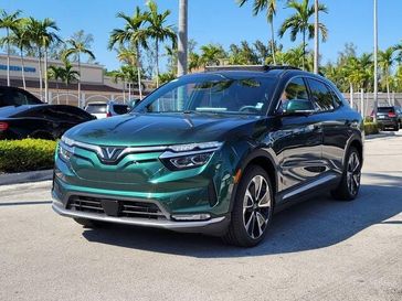2025 VinFast VF 8 Plus AWD 87.7 kWh