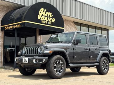 2025 Jeep Wrangler 4-door Sahara Granite Crystal Metallic Clear Coat