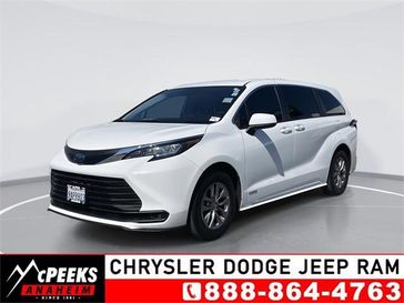 2021 Toyota Sienna LE