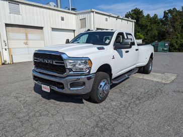 2024 RAM 3500 Tradesman 4x4 Crew Cab