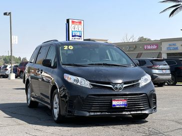 2020 Toyota Sienna LE