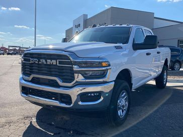 2025 RAM 2500 Tradesman Crew Cab 4x4 6'4' Box