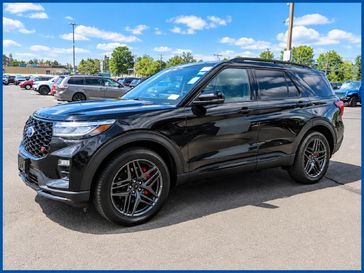 Used 2025 Ford Explorer ST-Line