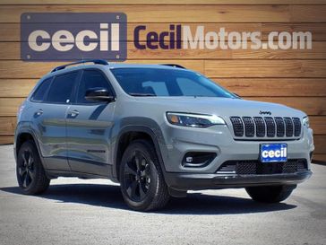 Used 2023 Jeep Cherokee Altitude Lux